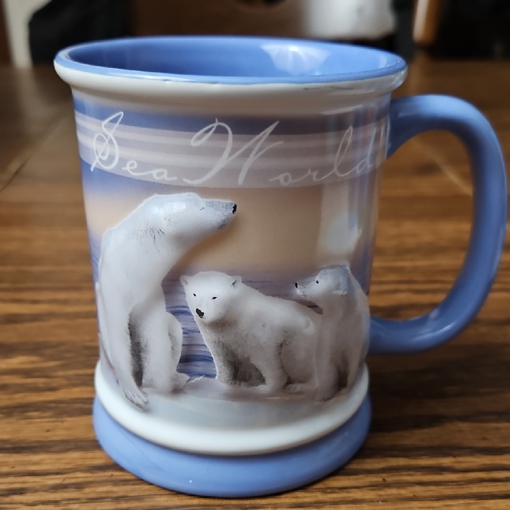 SeaWorld" Ceramic Mug - 3D Embossed Polar Bear Family-